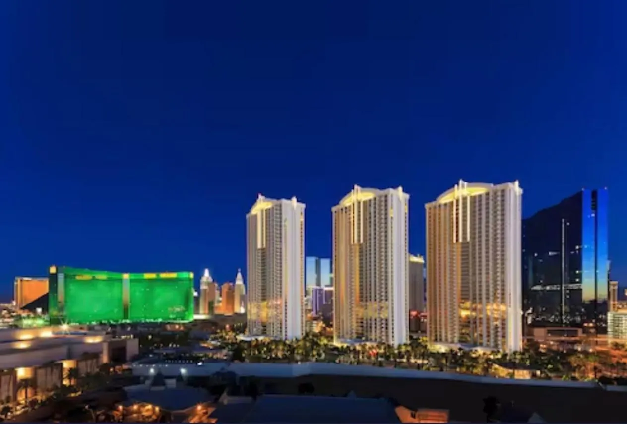 Mgm Signature 30Th Floor Penthouse W Balcony의 연락처